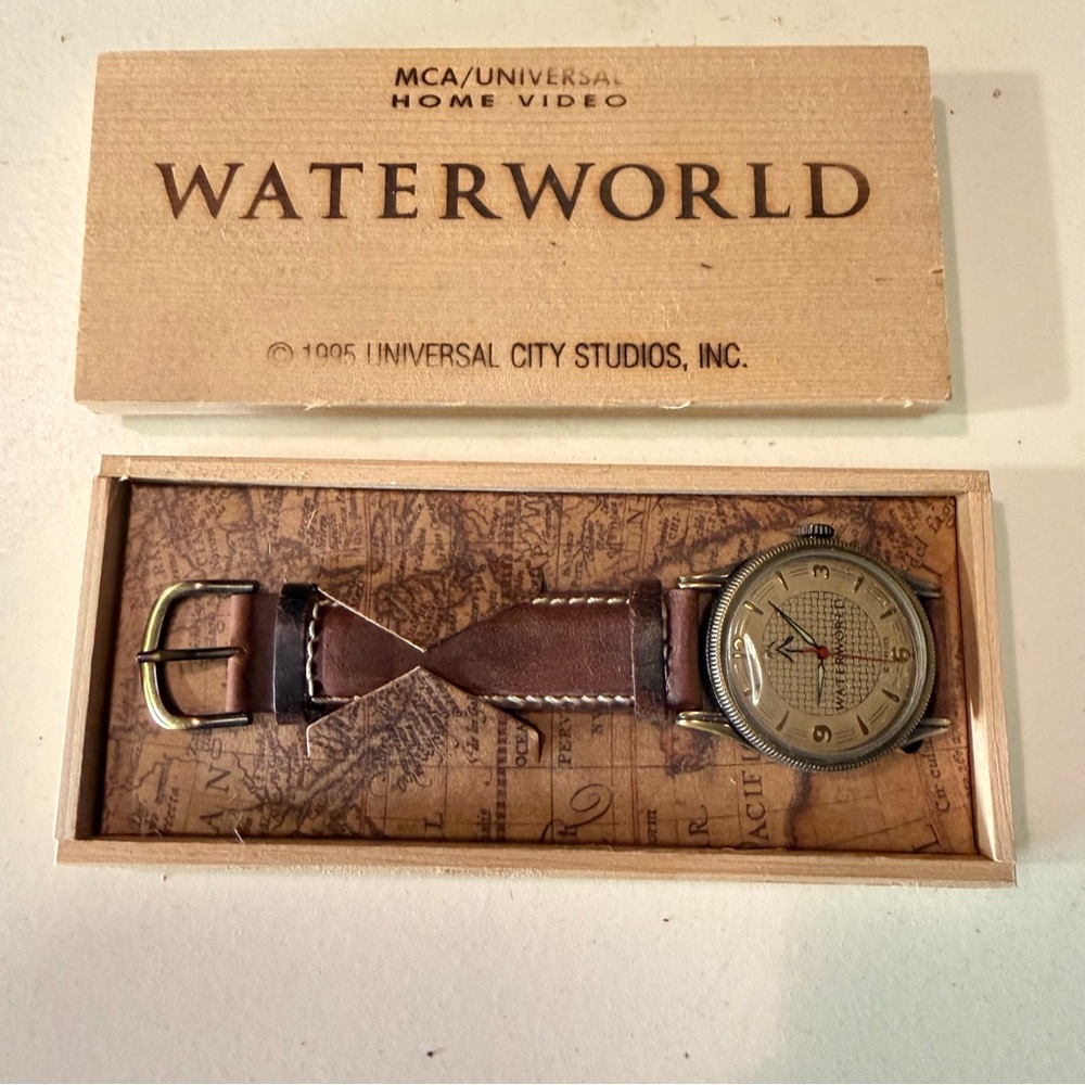Waterworld Movie Promo Watch in Wooden Box MCA Universal 1995